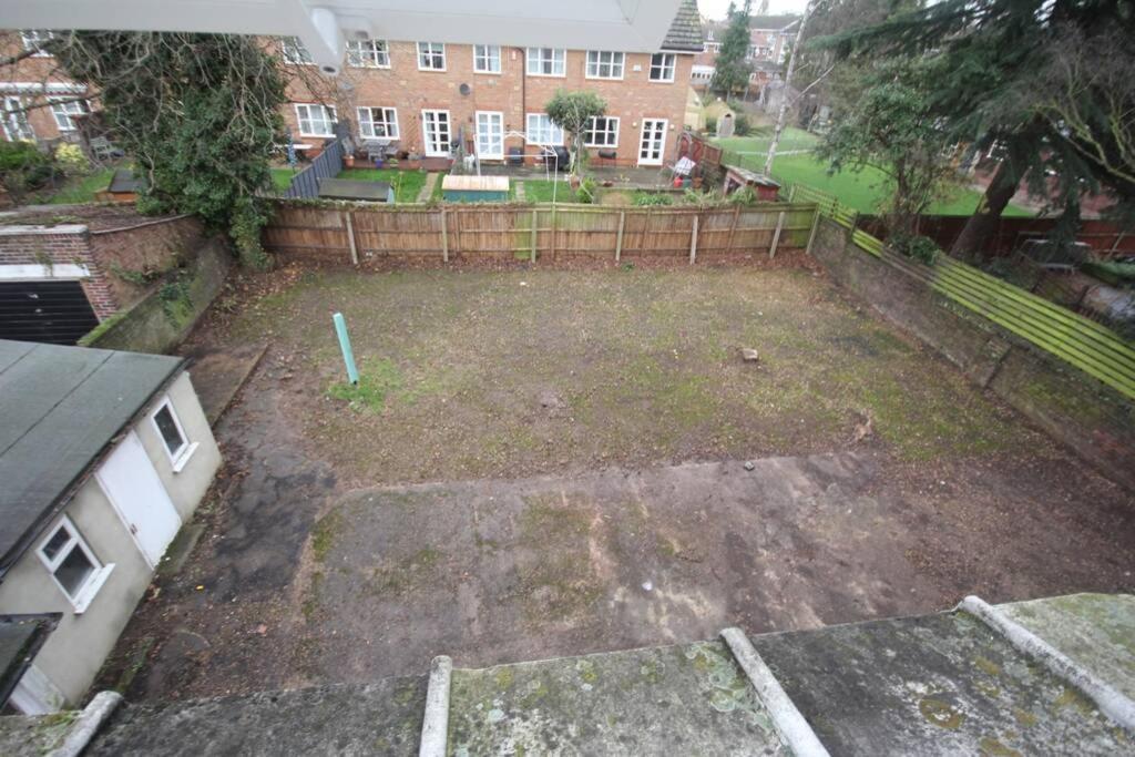 Great West Road Apartments Flat D Londra Esterno foto